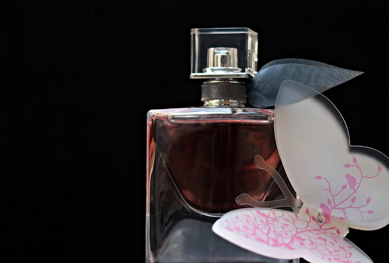 ce inseamna parfum de nisa